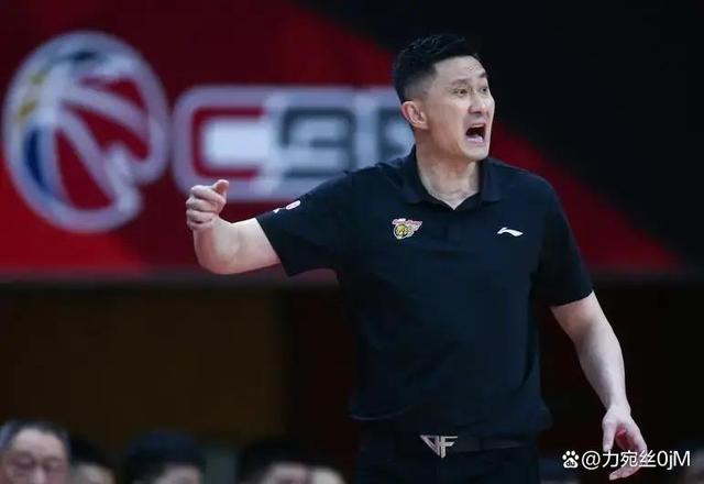lol职业选手-广州队赛后外线爆发；志在CBA常规赛名次提升；悬念犹存；轮换策略成焦点的简单介绍