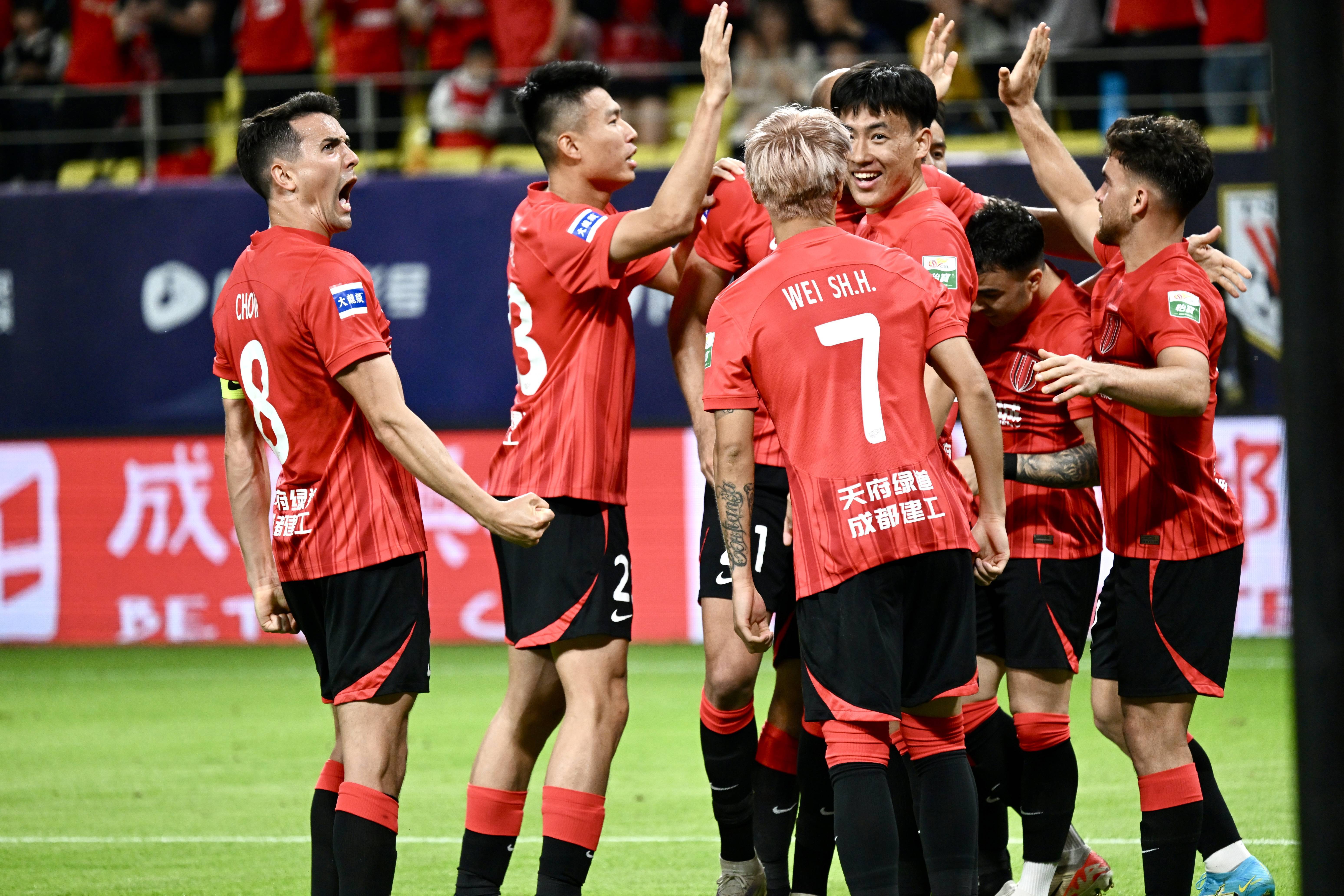 lol职业选手-关于转折点！成都蓉城手感冰凉；亚冠今夜攻防权衡；底气十足；心理建设被强调的信息