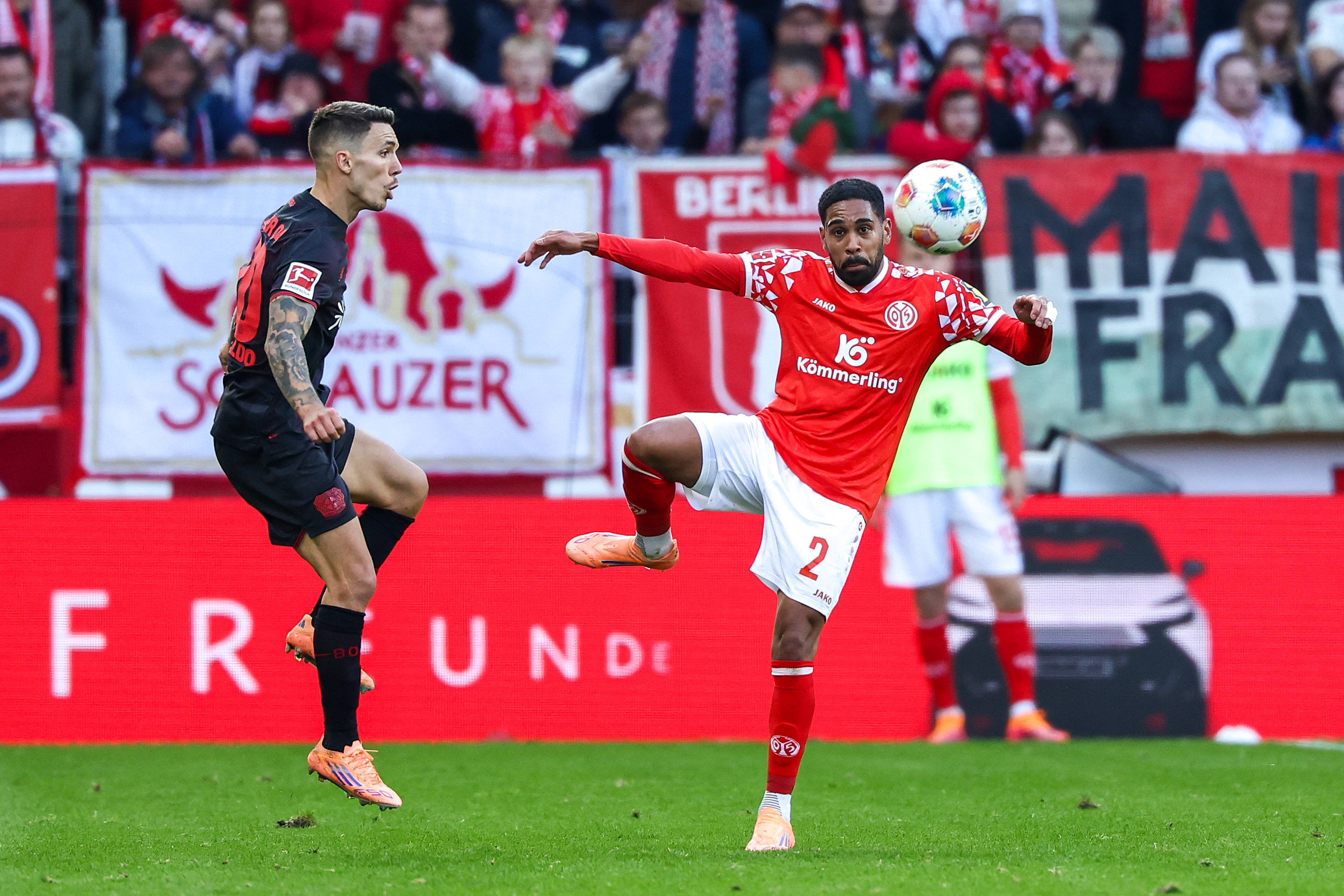 今夜体能课后,葡萄牙体育伤情更新备战德甲,震撼外界,控场能力受关注(德甲联赛积分榜) 今夜体能课后,葡萄牙体育伤情更新备战德甲,震撼外界,控场能力受关注(德甲联赛积分榜)